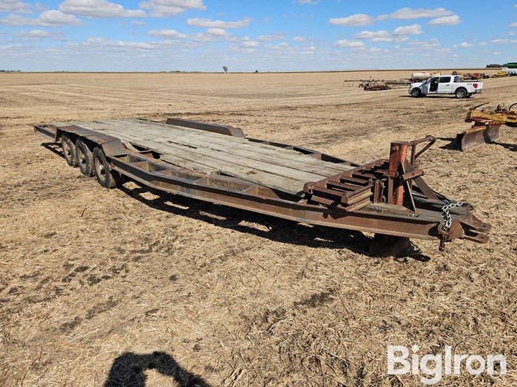 19'-tri/-axle-flatbed-trailer-image-3