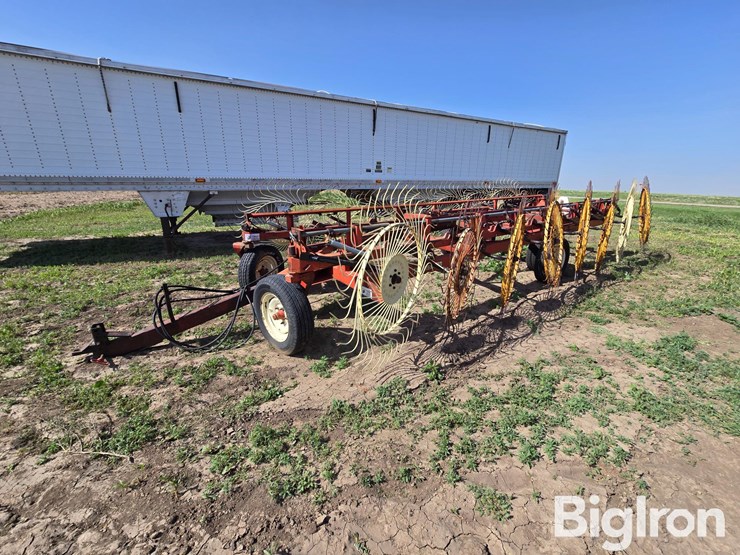 h&s-bi-fold-rake-image-1