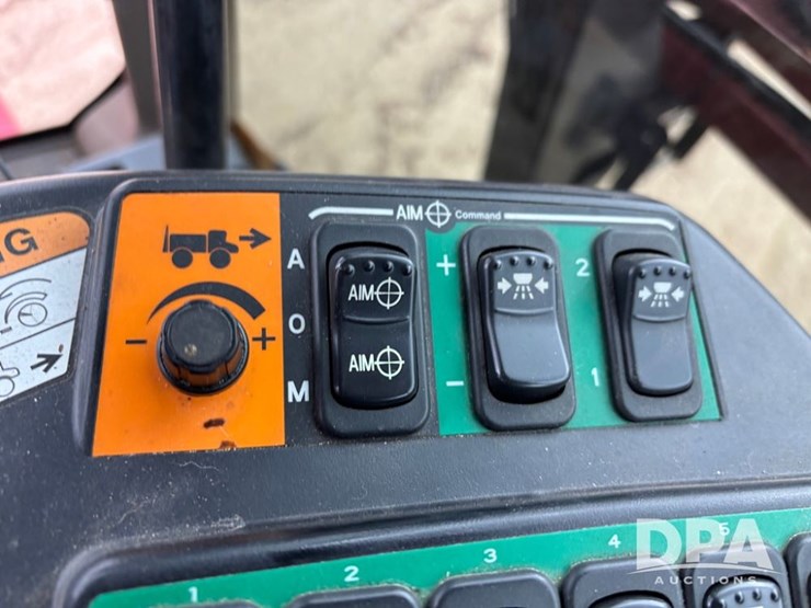 2014-case-ih-3016-image-84