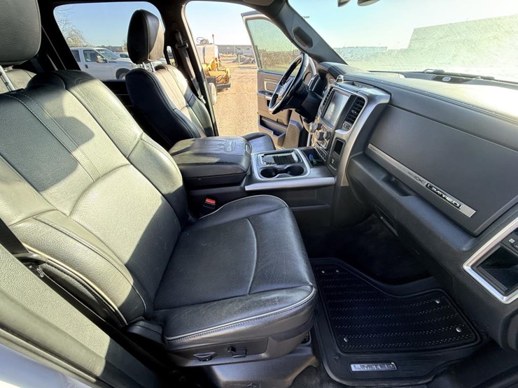 2016-dodge-1500-image-33