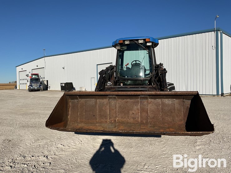 new-holland-tv140-image-2