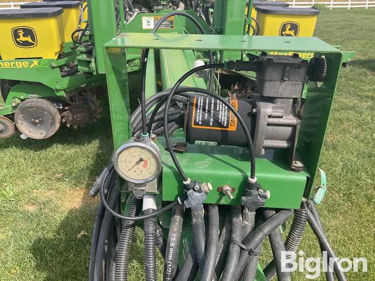 2009-john-deere-1770nt-image-10