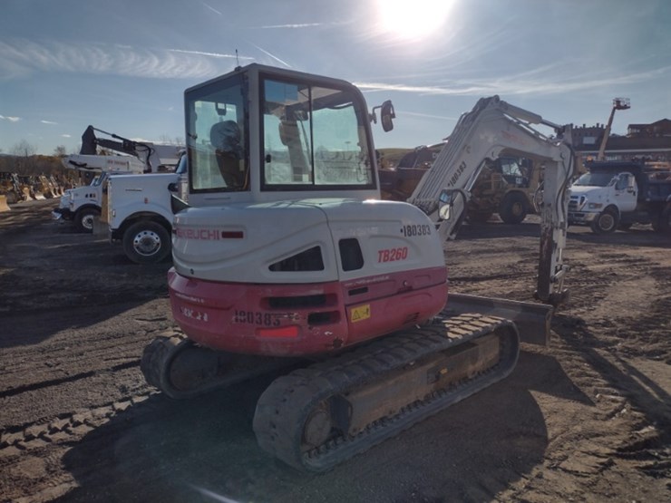 18-takeuchi-tb260cra-excavator-(qea-4048)-image-50