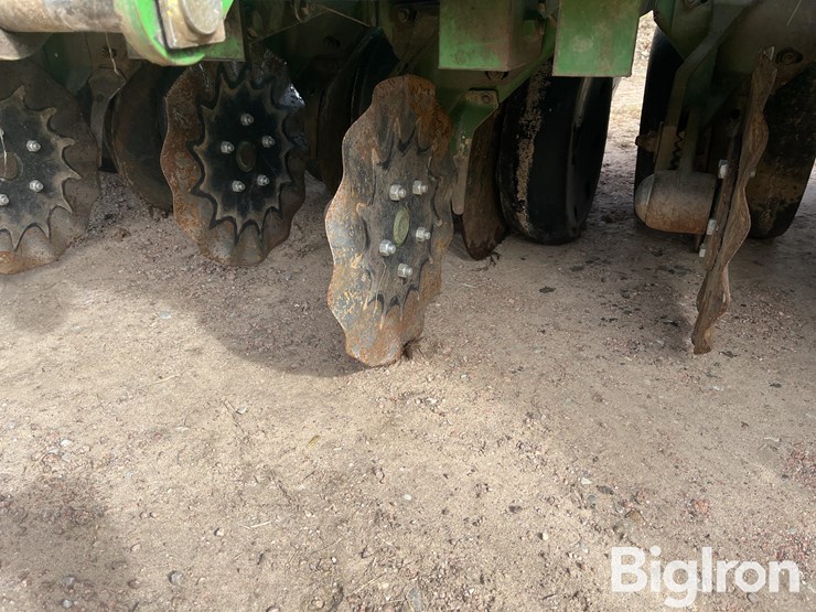 john-deere-1530-image-16