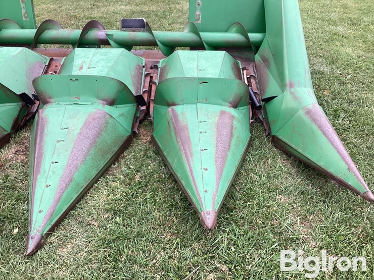 john-deere-444-image-10