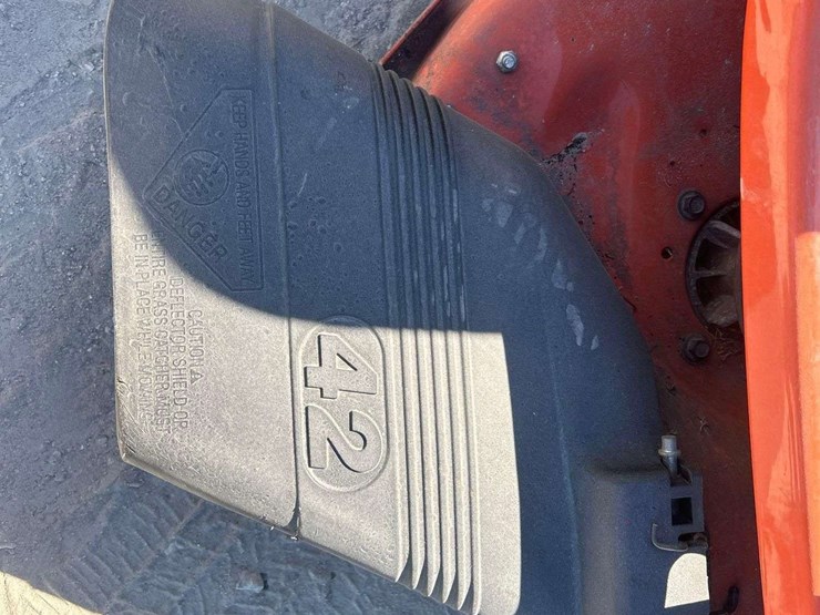 husqvarna-riding-mower-42inch-image-19