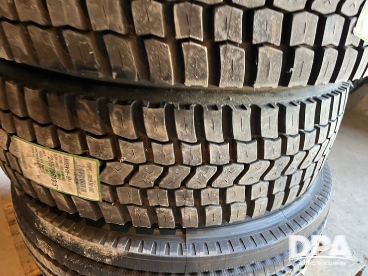 new-trailer-tires-(dr10113)-image-3