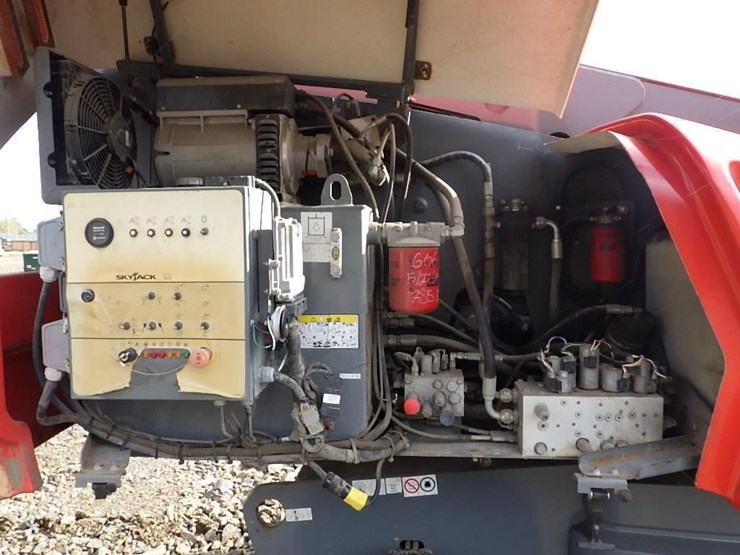 2016-skyjack-sj61t-image-22