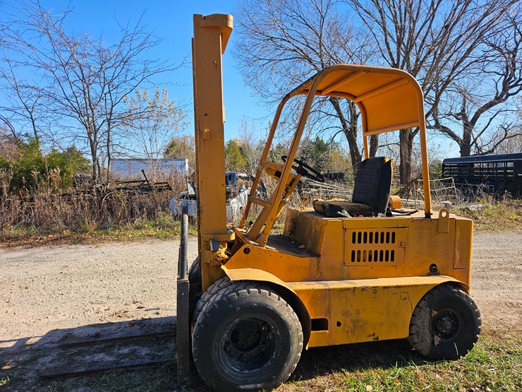#22765-•-1960's-baker-forklift-(non-runner)-image-3