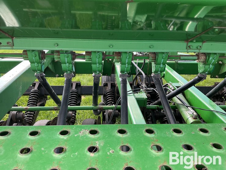 john-deere-750-image-19