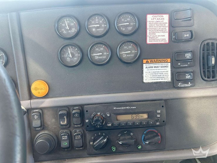2013-peterbilt-367-image-14