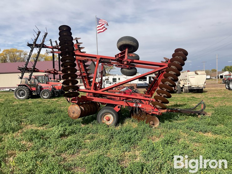 case-ih-3950-image-4