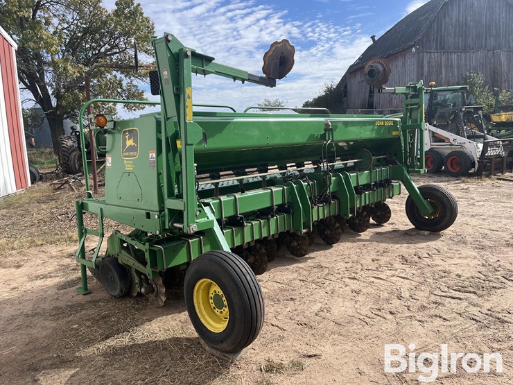 john-deere-1530-image-3
