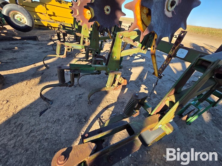 john-deere-825-image-13