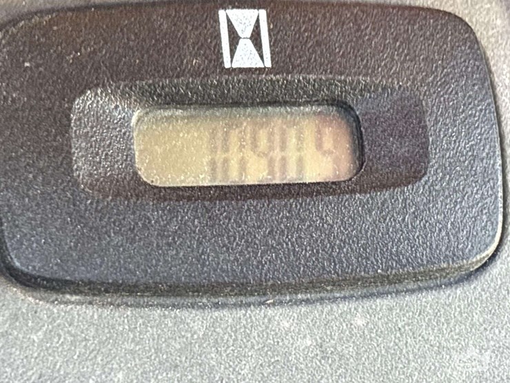 husqvarna-46in-riding-mower-image-16