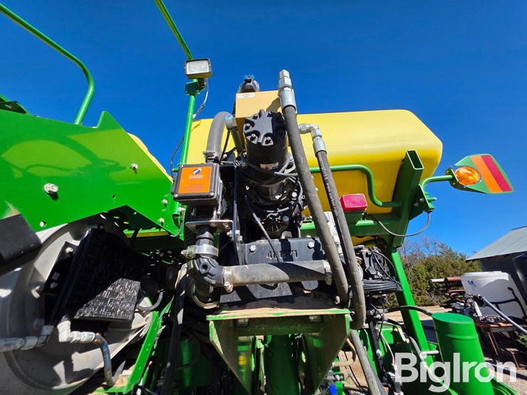 2013-john-deere-1770nt-ccs-image-15