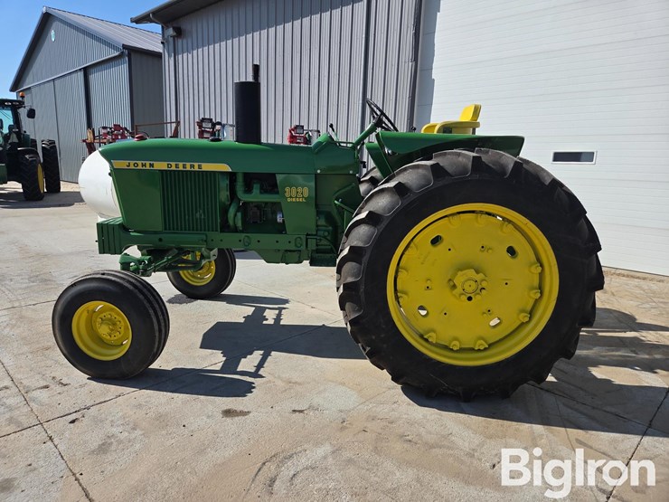 1972-john-deere-3020-image-8