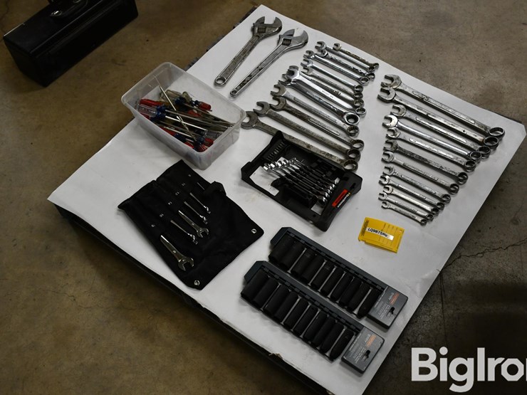 pallet-of-farm-support-image-1