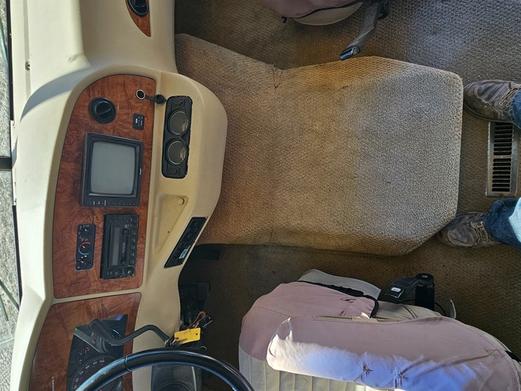 #22198-•-2007-georgie-boy-landau-motorhome-image-34