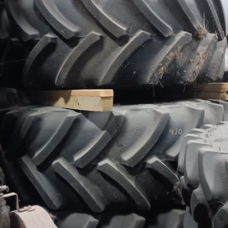 Flotation Tires (DR12667)