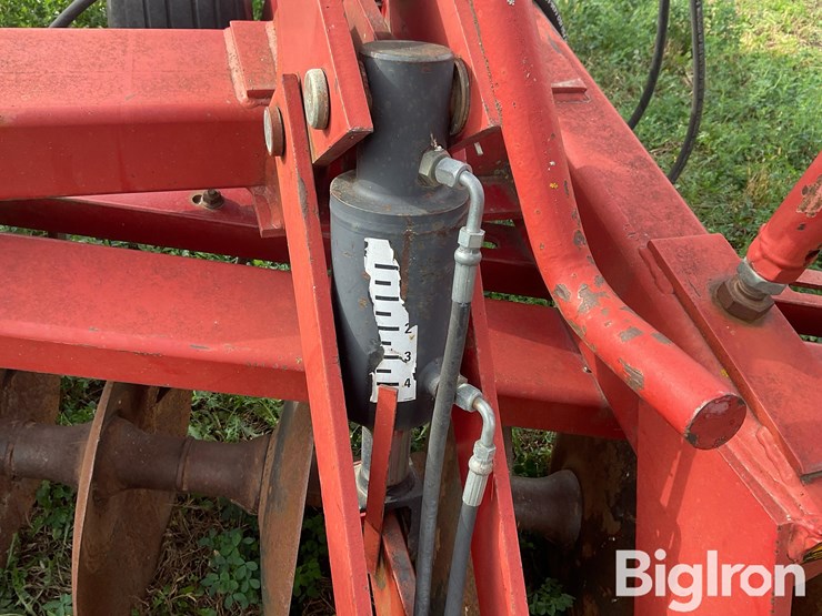 case-ih-3950-image-12