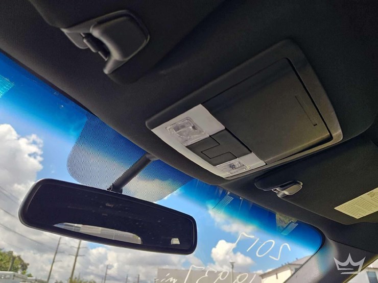 2017-ford-explorer-image-26