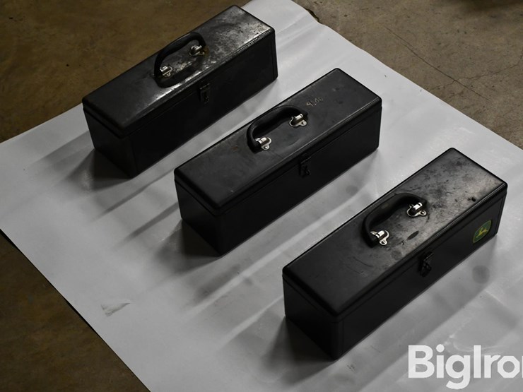 john-deere-tool-boxes-image-3