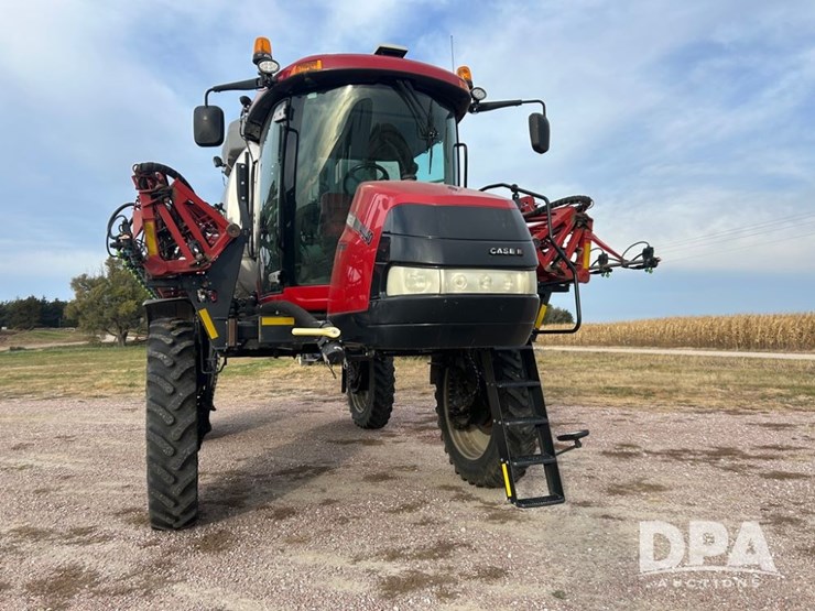 2020-case-ih-patriot-4440-image-14