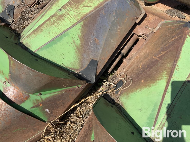 john-deere-444-image-11