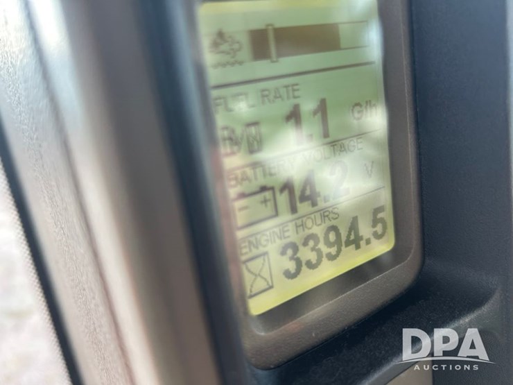 2020-case-ih-patriot-4440-image-72