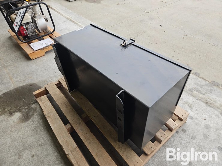 side-mount-truck-tractor-tool-box-image-5