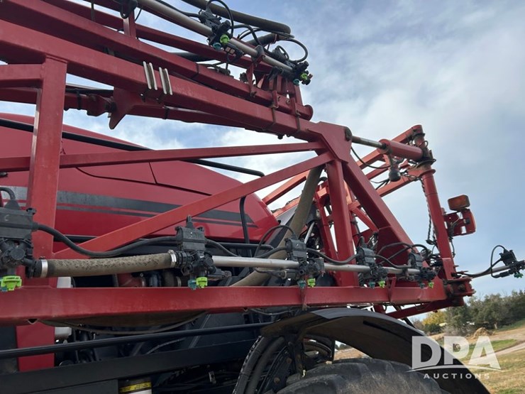 2020-case-ih-patriot-4440-image-36