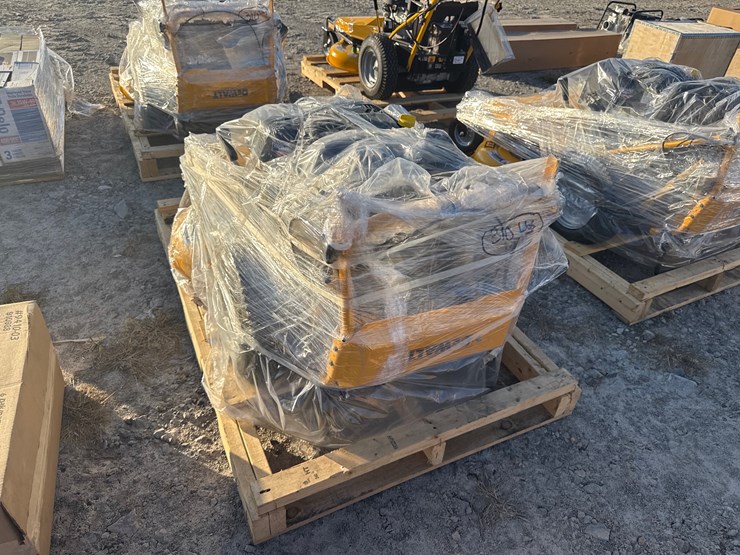 #28-•-unused-dewalt-dw33-walk-behind-zero-turn-mower-inv#32771-image-3