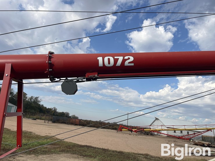 feterl-1072-auger-w/-swing-hopper-image-11