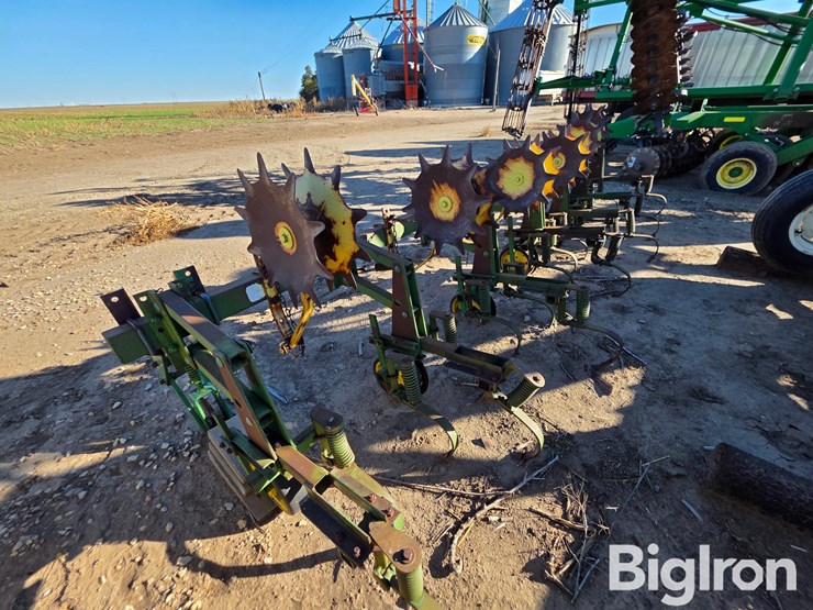 john-deere-825-image-7