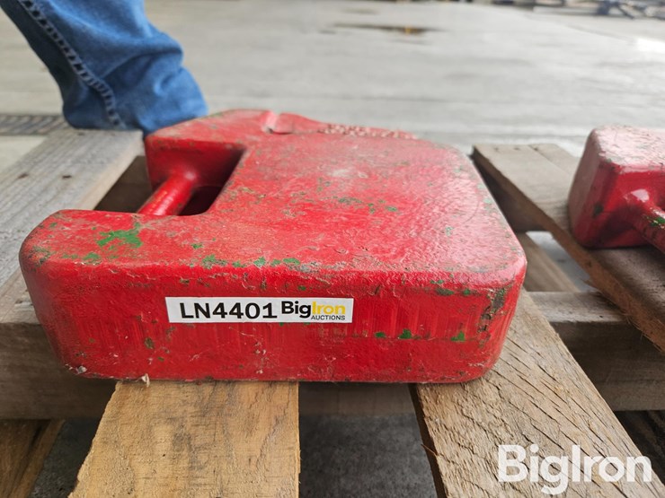 john-deere-suitcase-weights-&-farmall-wheel-weight-image-13