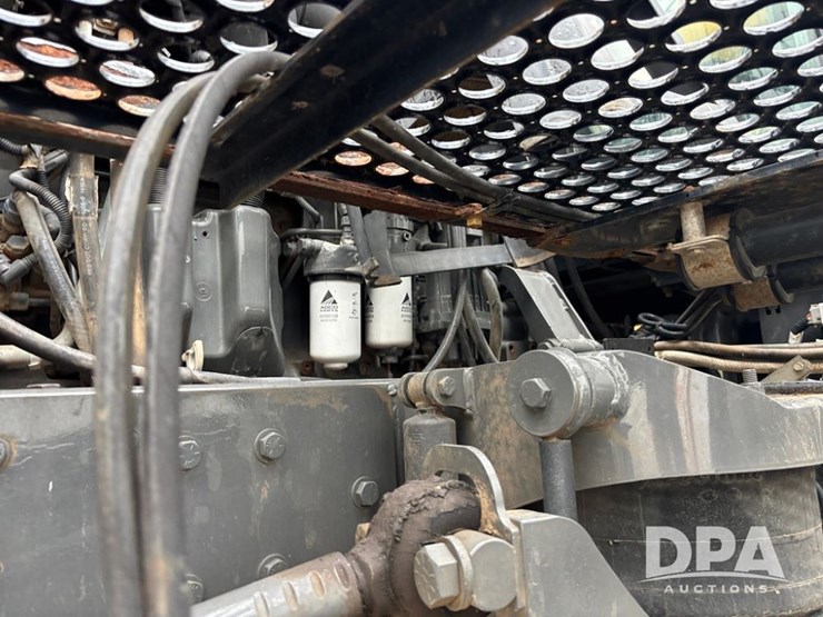 2015-ag-chem-rg1300b-image-23