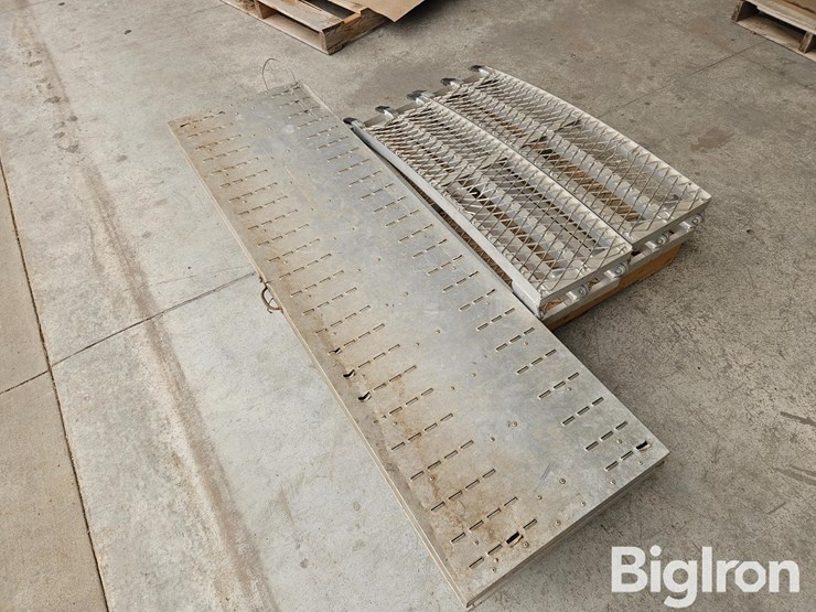 (2)-sets-of-folding-aluminum-ramps-image-6