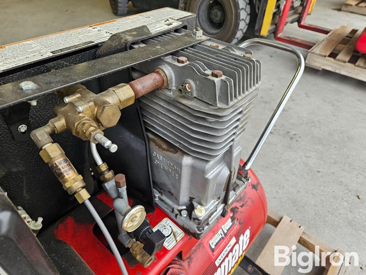 powermate-portable-gas-air-compressor-image-8