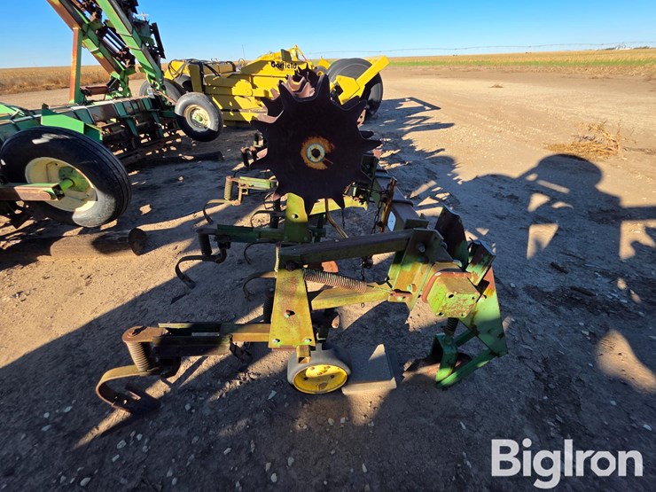 john-deere-825-image-4