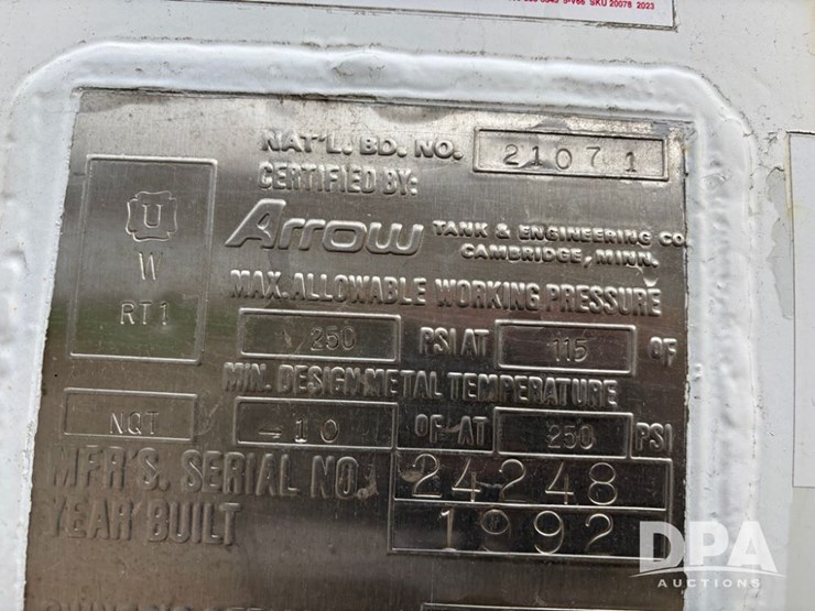 2010-freightliner-business-class-bobtail-truck-(dr12578-unit-221)-image-36