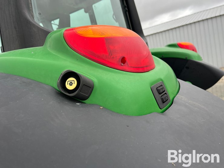 2015-john-deere-6130m-image-16