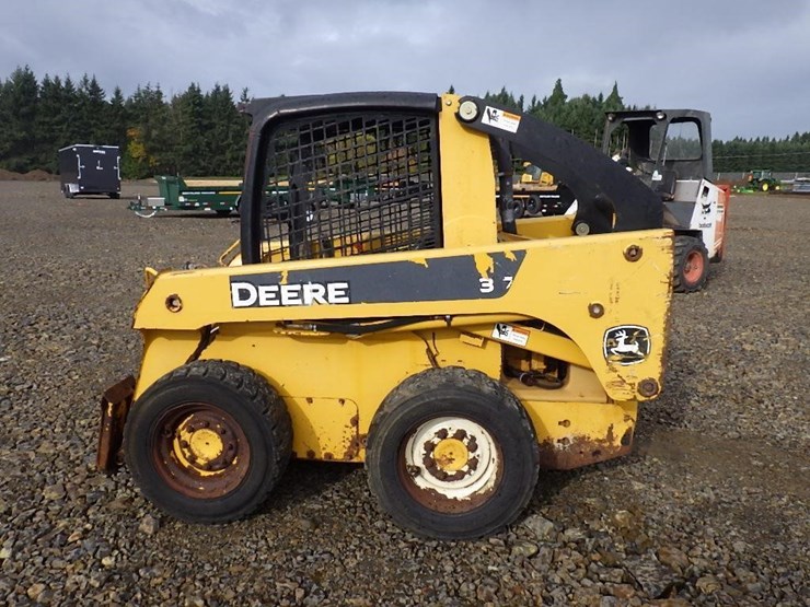 john-deere-317-image-8