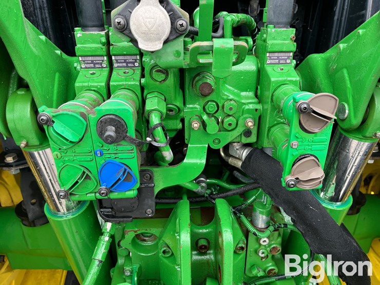 2015-john-deere-6130m-image-12