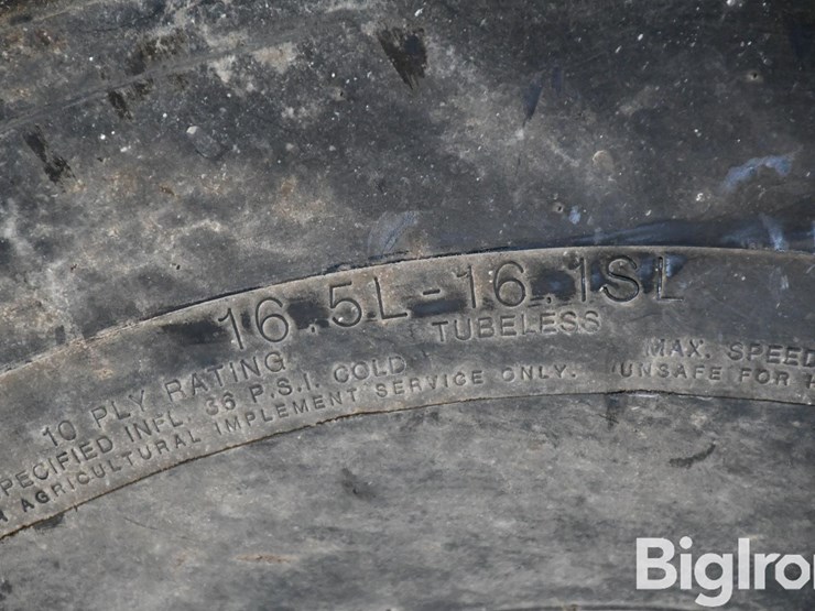 american-farmer-16.5l-16.1-tires-on-8-bolt-rims-image-10