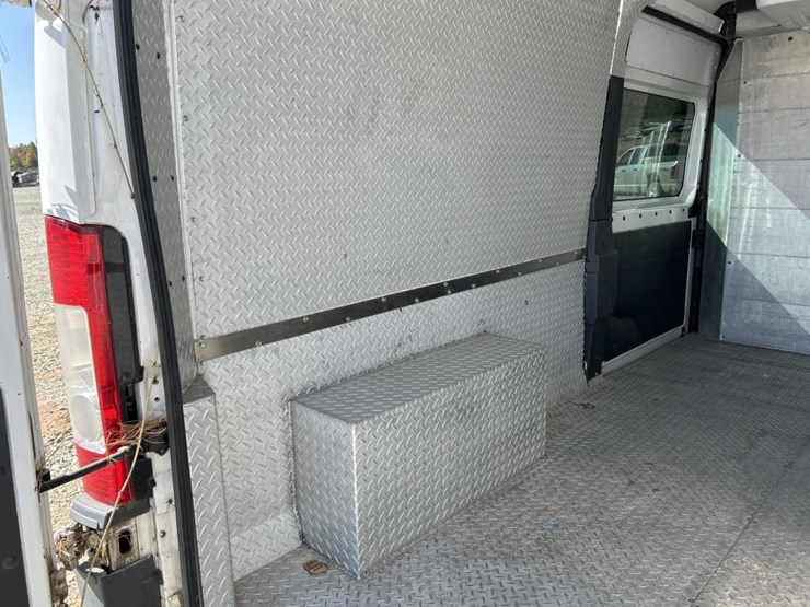 2016-ram-promaster-3500-image-19