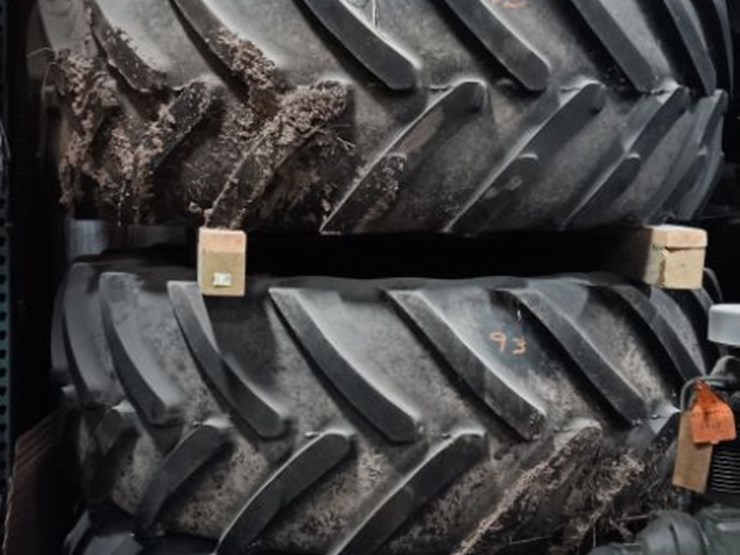 flotation-tires-(dr12666)-image-1