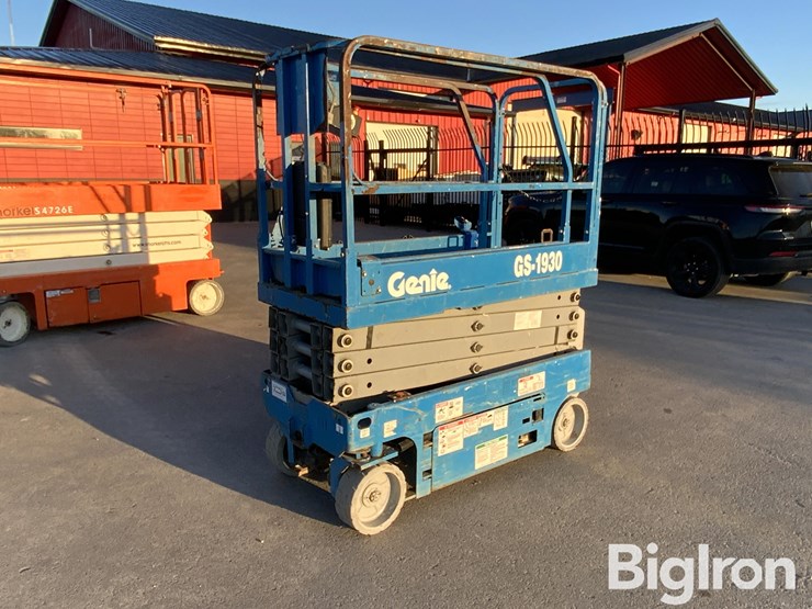 genie-gs1930-image-1