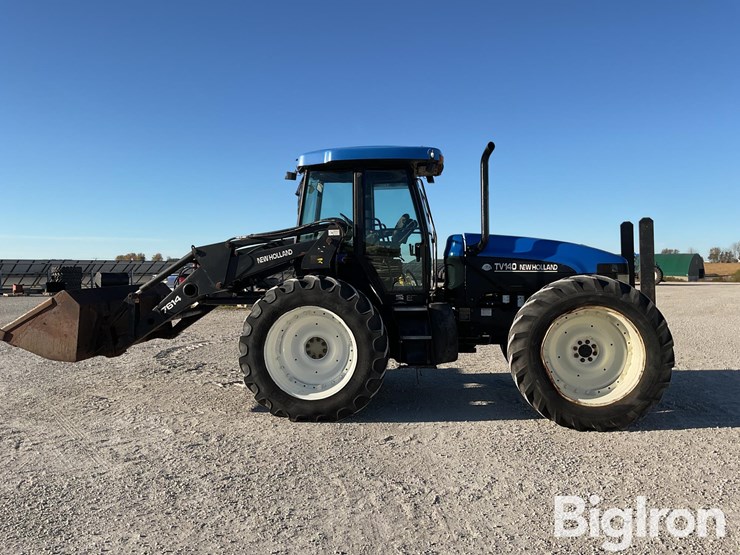 new-holland-tv140-image-8