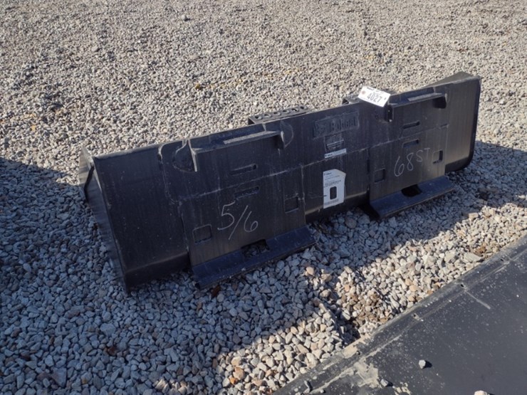 bobcat-68-in-ss-bucket-(qea-4027)-image-2